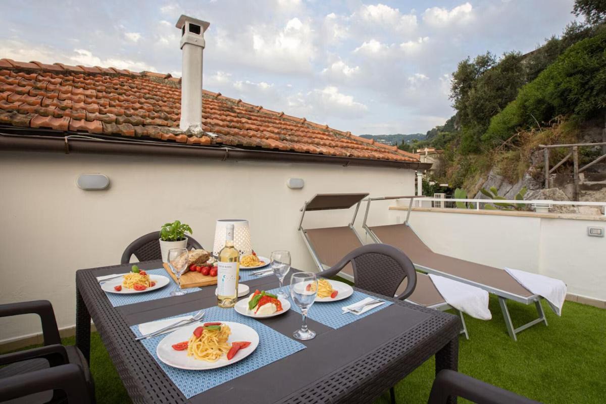 Sorrentovibes - Seaview On The & Amazing Views Terrace Appartement